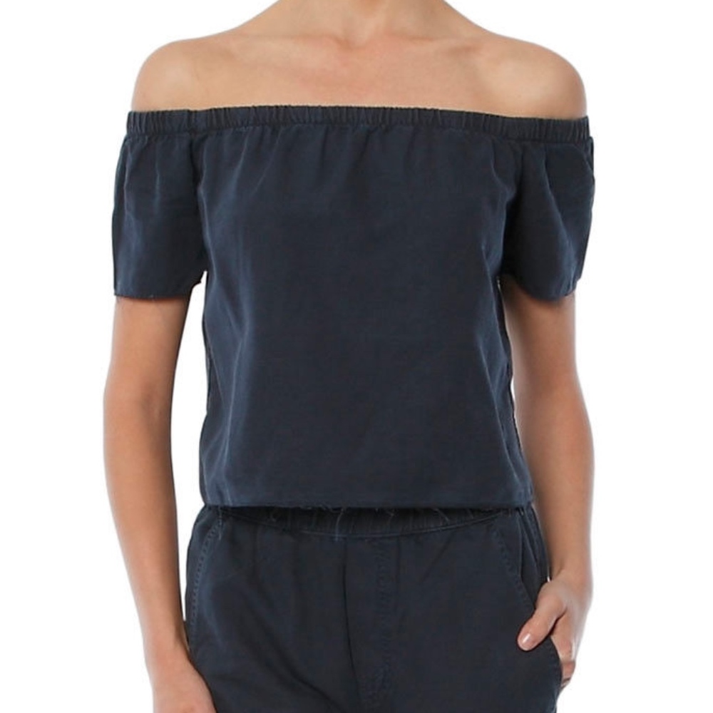 NEW Mother Jeans The Cold Shoulder Fray Top in Shadow